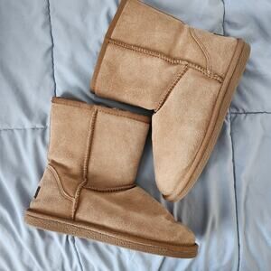 BEACH FEET Classic Low Chestnut Suede Boots